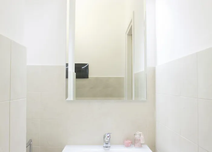 Alessia's Flat - Loreto Milano